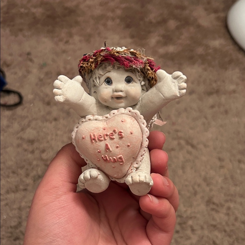 Here’s a hug   Adorable Figurine with Heart Message